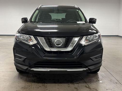 Magnetic Black 2017 Nissan Rogue SV