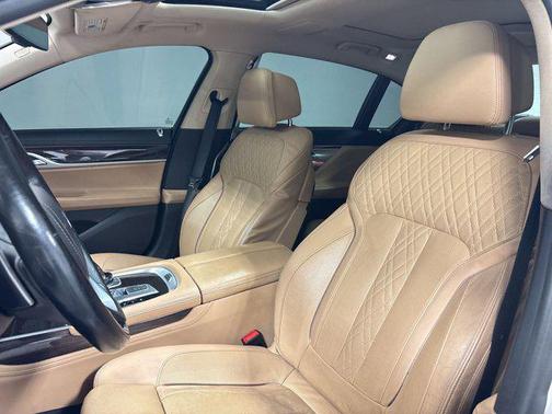 2018 BMW 750 i xDrive