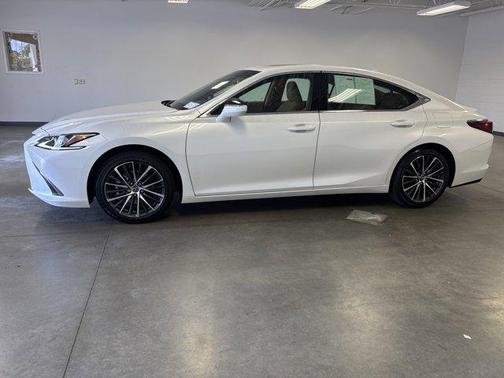 2025 Lexus ES 350 Base
