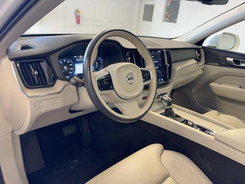 2021 Volvo XC60 T5 Inscription