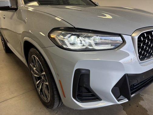 2022 BMW X4 xDrive30i
