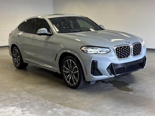 2022 BMW X4 xDrive30i
