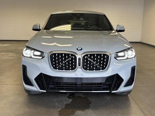 2022 BMW X4 xDrive30i