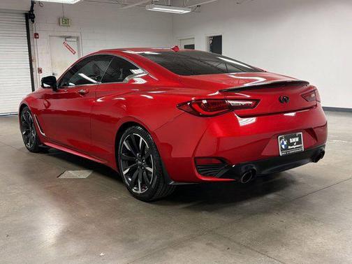 2022 INFINITI Q60 LUXE