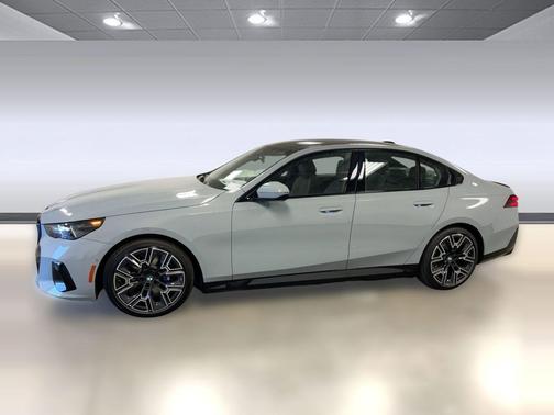 Brooklyn Grey Metallic 2026 BMW i5 xDrive40