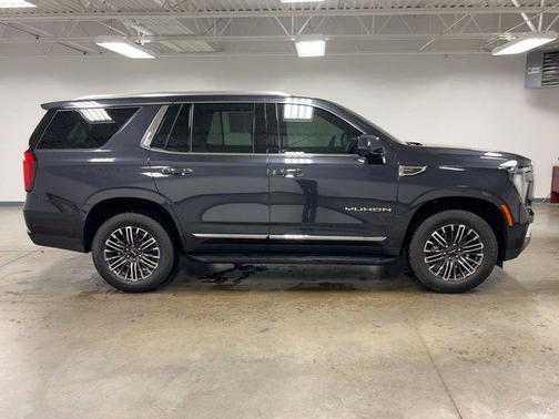 2025 GMC Yukon Elevation