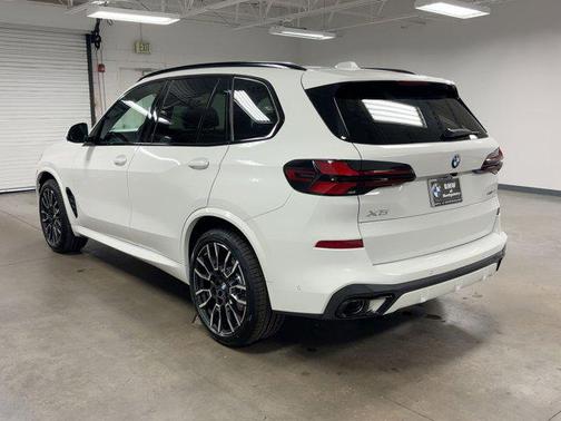 2026 BMW X5 sDrive40i