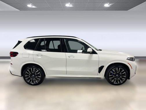 Alpine White 2026 BMW X5 sDrive40i