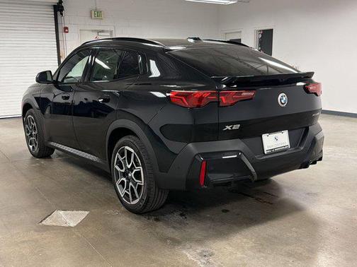 Black 2025 BMW X2 xDrive28i