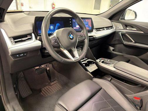 Black 2025 BMW X2 xDrive28i
