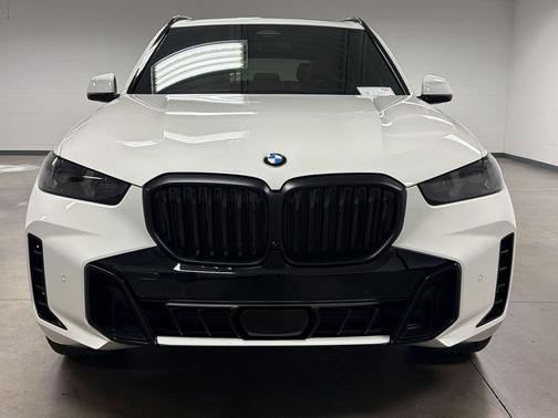 Alpine White 2026 BMW X5 sDrive40i