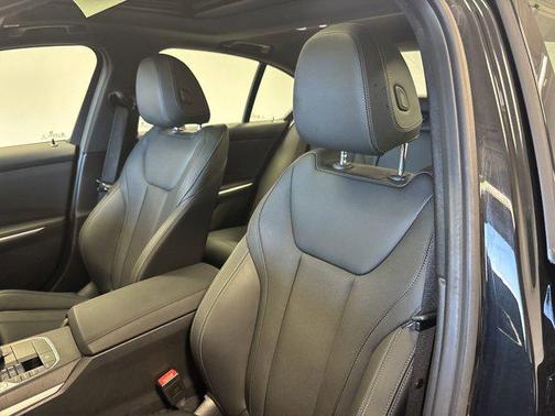 2024 BMW 330 i xDrive