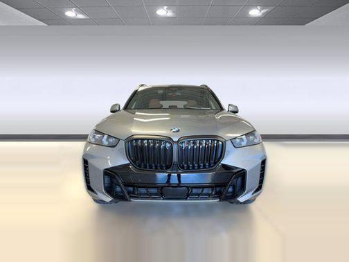 Skyscraper Grey Metallic 2026 BMW X5 sDrive40i