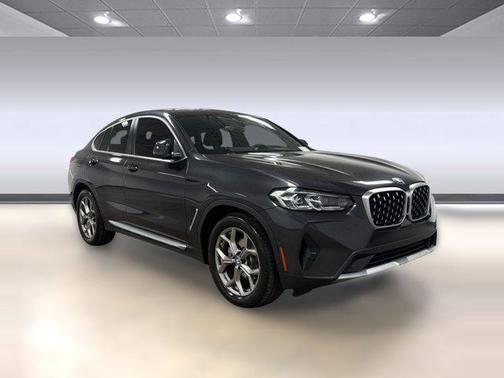 Gray 2022 BMW X4 xDrive30i