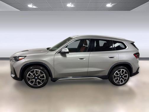 Space Silver Metallic 2023 BMW X1 xDrive28i
