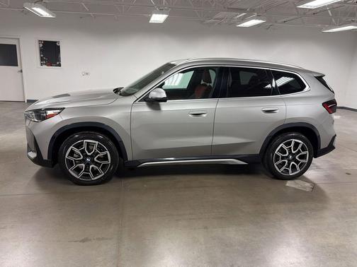 Space Silver Metallic 2023 BMW X1 xDrive28i