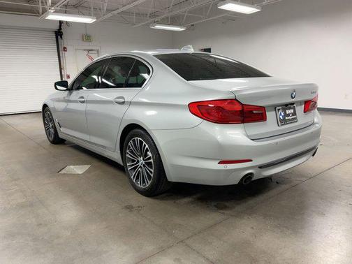 2019 BMW 530 530i