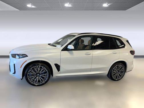 Mineral White Metallic 2026 BMW X5 sDrive40i