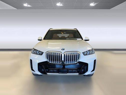 Mineral White Metallic 2026 BMW X5 sDrive40i