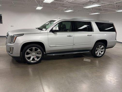 2020 Cadillac Escalade ESV Luxury