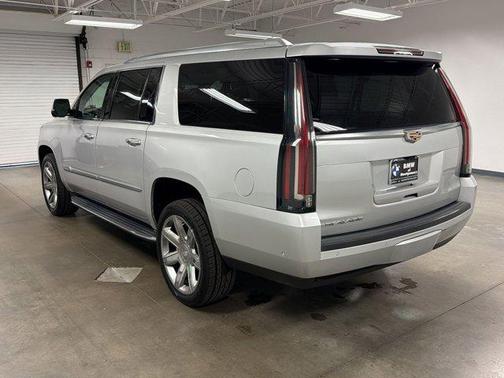 2020 Cadillac Escalade ESV Luxury