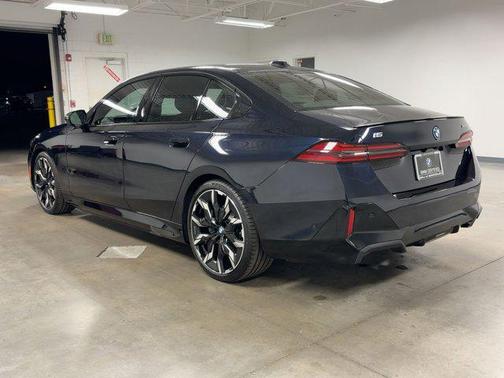 2025 BMW i5 xDrive40