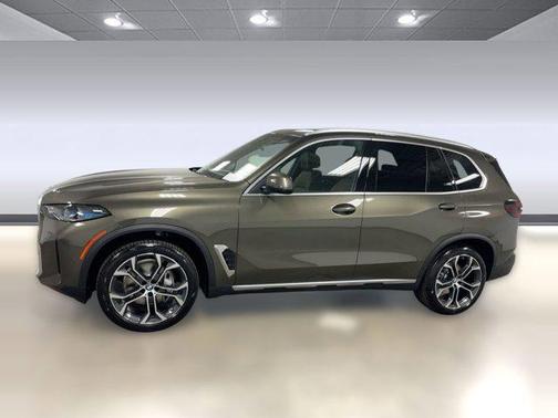 Manhattan Green Metallic 2026 BMW X5 sDrive40i