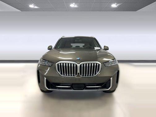 Manhattan Green Metallic 2026 BMW X5 sDrive40i