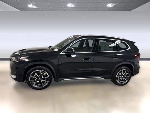 Black Sapphire Metallic 2026 BMW X1 xDrive28i