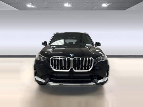 Black Sapphire Metallic 2026 BMW X1 xDrive28i