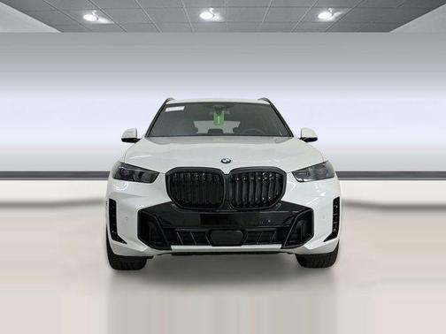 Mineral White Metallic 2026 BMW X5 xDrive40i