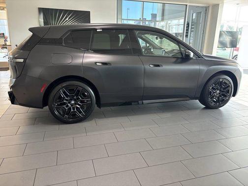 2026 BMW iX xDrive45