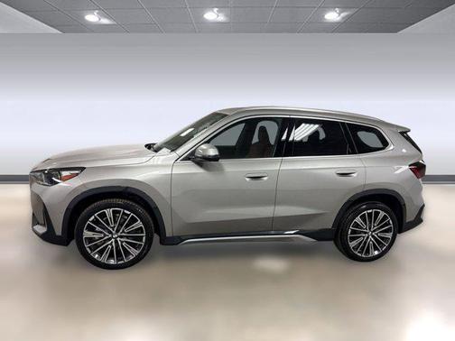 Space Silver Metallic 2026 BMW X1 xDrive28i