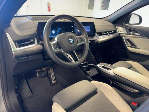 2025 BMW X2 xDrive28i