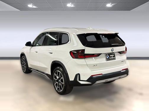 Alpine White 2026 BMW X1 xDrive28i
