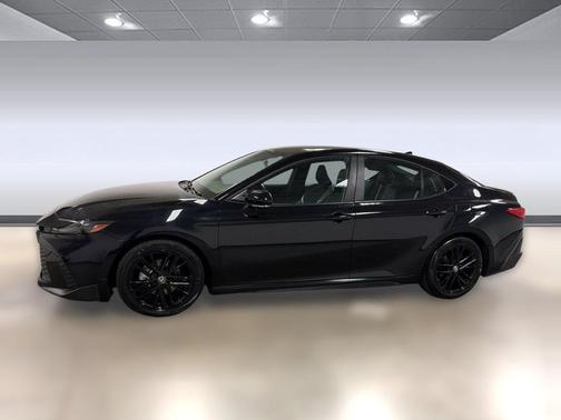 Black 2025 Toyota Camry SE