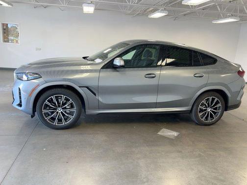 2025 BMW X6 xDrive40i