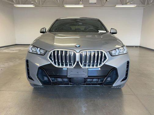 2025 BMW X6 xDrive40i
