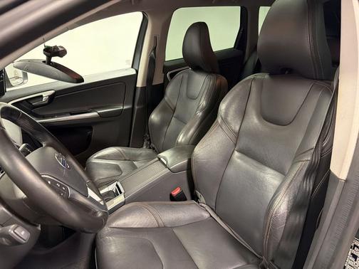Osmium Grey Metallic 2017 Volvo XC60 T5 Dynamic