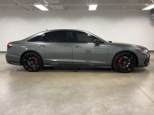 2024 Audi S8 4.0T