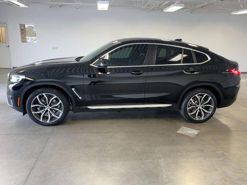 2023 BMW X4 xDrive30i