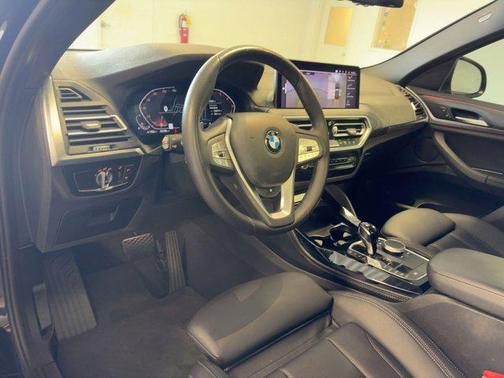 2023 BMW X4 xDrive30i