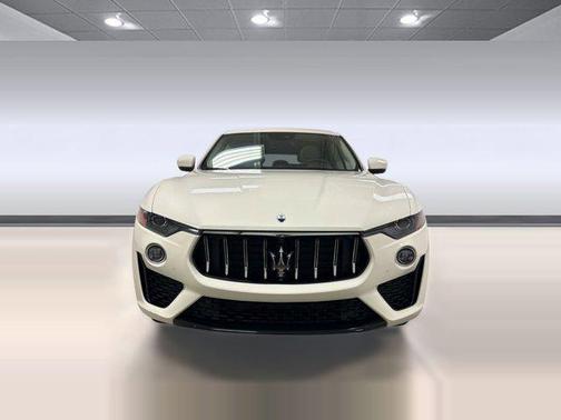 Bianco 2022 Maserati Levante GT