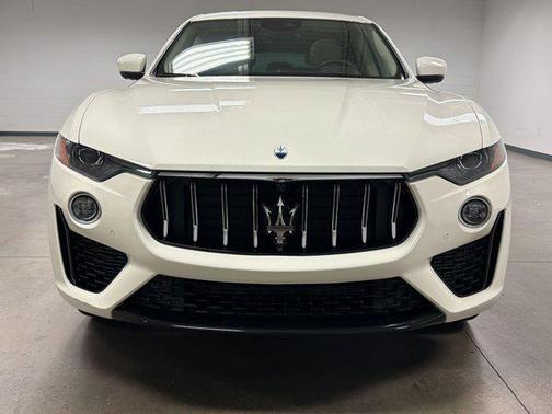 Bianco 2022 Maserati Levante GT