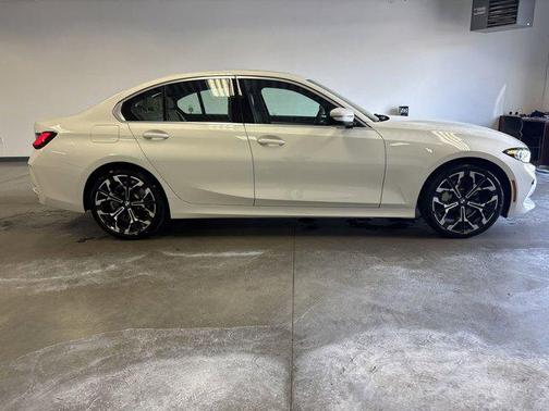 2025 BMW 330 i