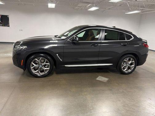 2023 BMW X4 xDrive30i