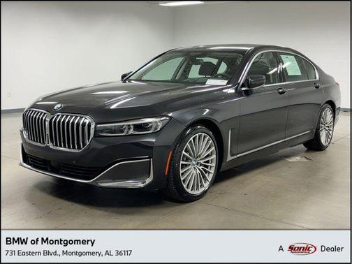 2022 BMW 740 i