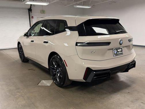 2026 BMW iX xDrive45