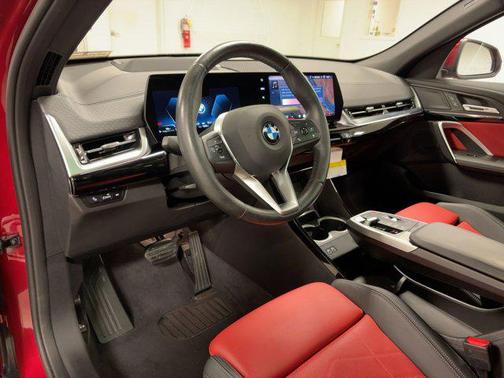 2025 BMW X2 xDrive28i