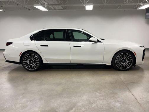 2024 BMW i7 xDrive60